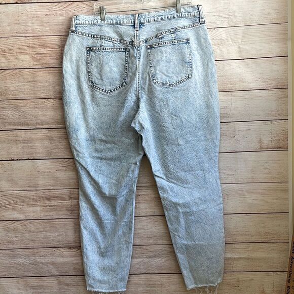 WE THE FREE CURVY JEANS - Picture 6 of 8